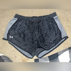 Speckled black under armor shorts